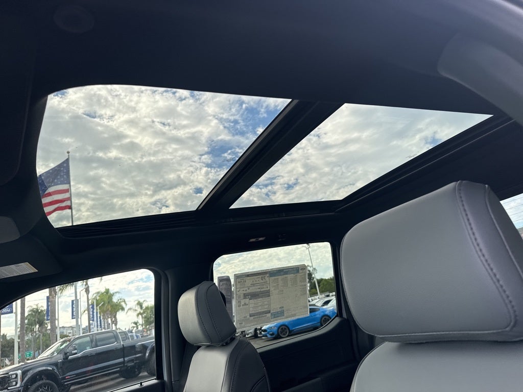 2025 Ford F-150 Lightning Lariat