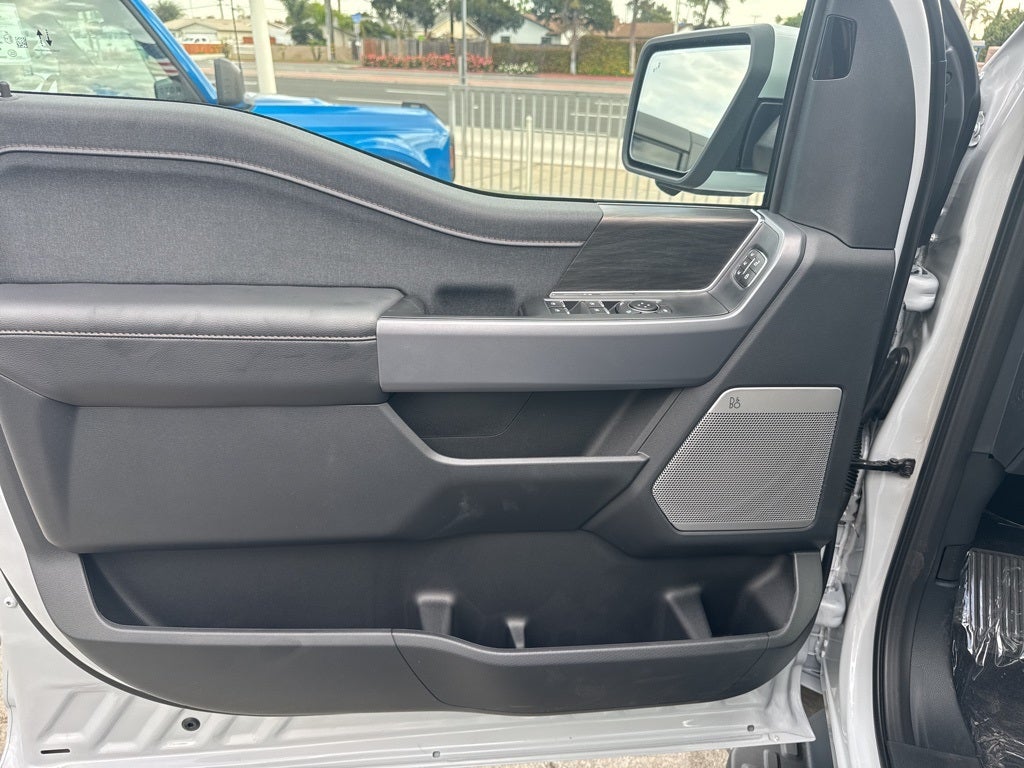 2025 Ford F-150 Lightning Lariat