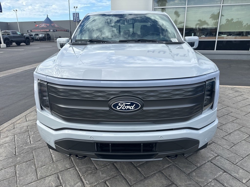 2025 Ford F-150 Lightning Lariat