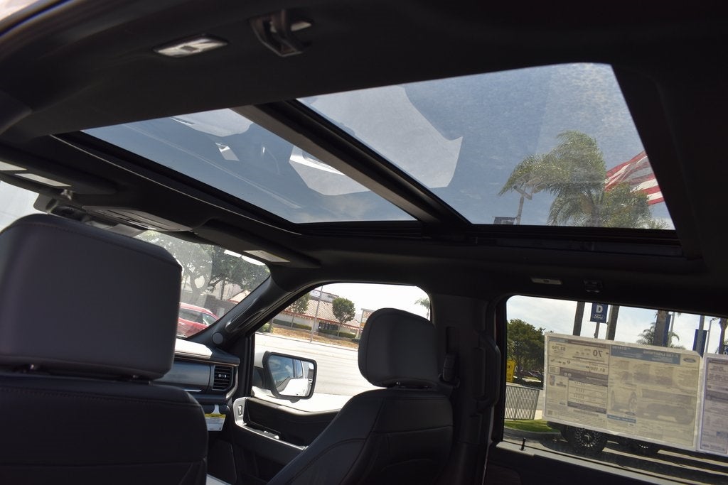 2025 Ford F-150 Lightning Lariat