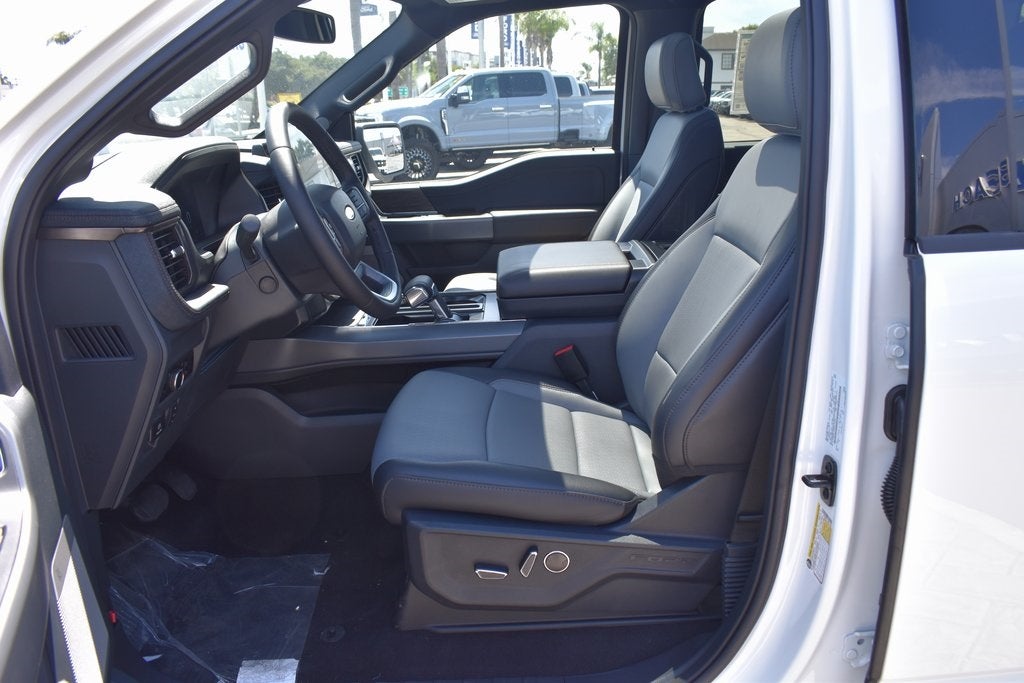 2025 Ford F-150 Lightning Lariat