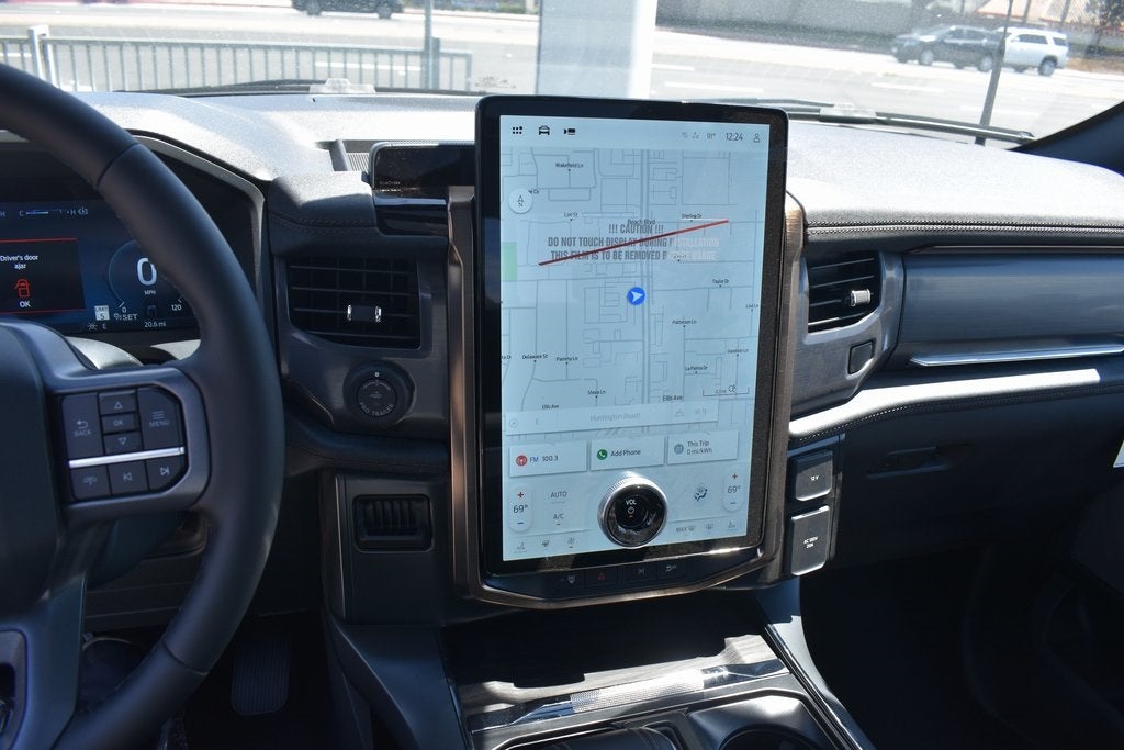 2025 Ford F-150 Lightning Lariat