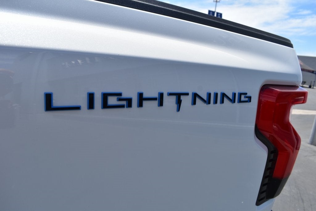 2025 Ford F-150 Lightning Lariat