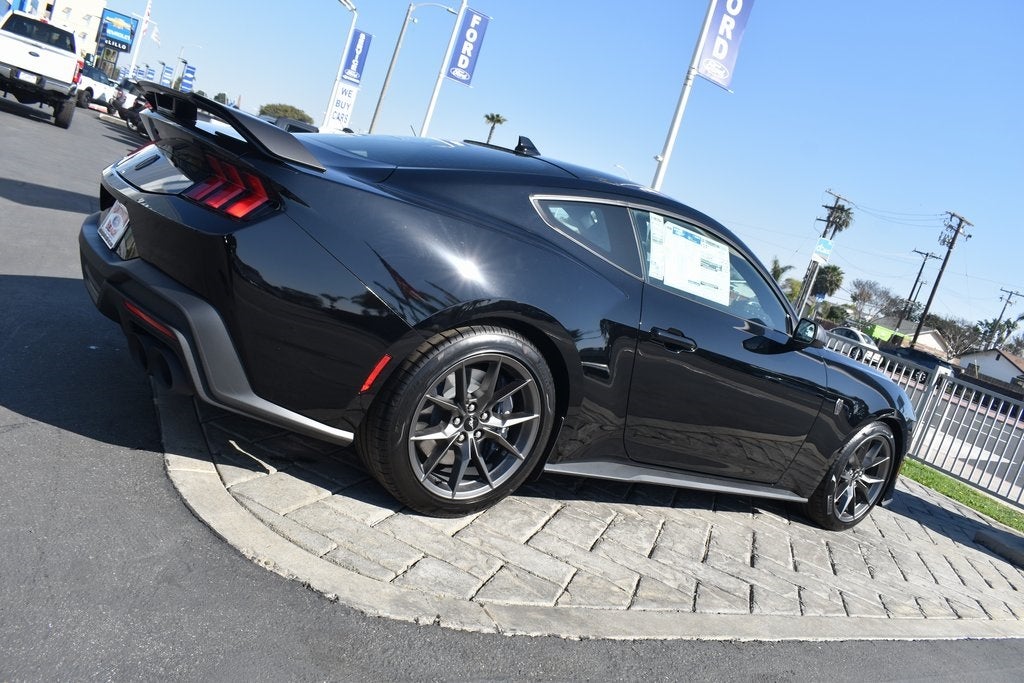 2025 Ford Mustang Dark Horse
