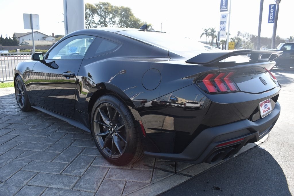 2025 Ford Mustang Dark Horse