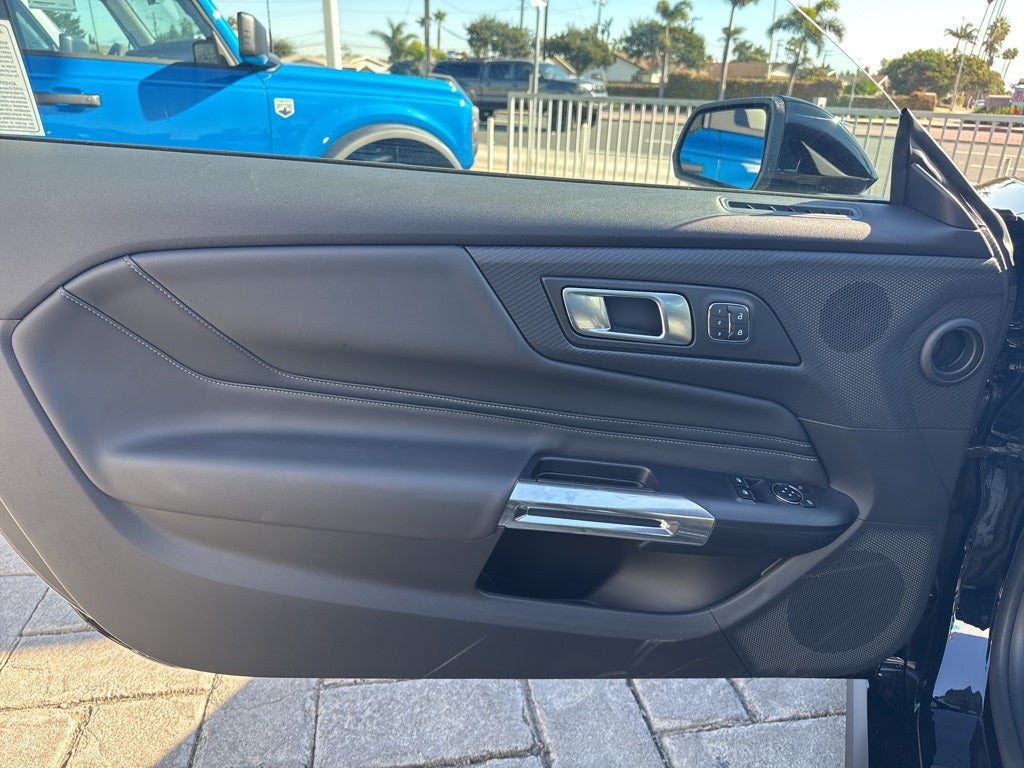 2025 Ford Mustang EcoBoost Premium