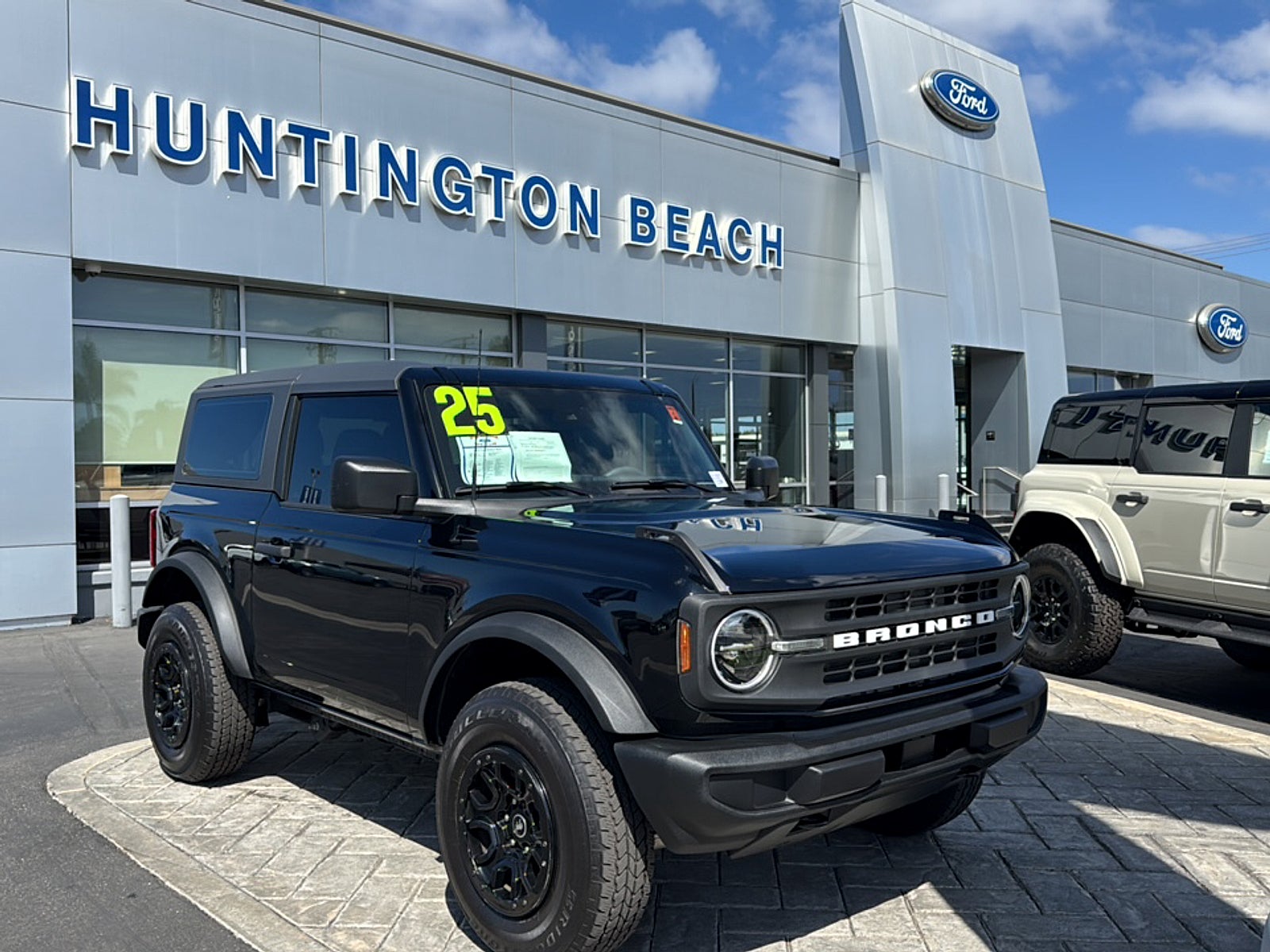 2025 Ford Bronco 2-Door