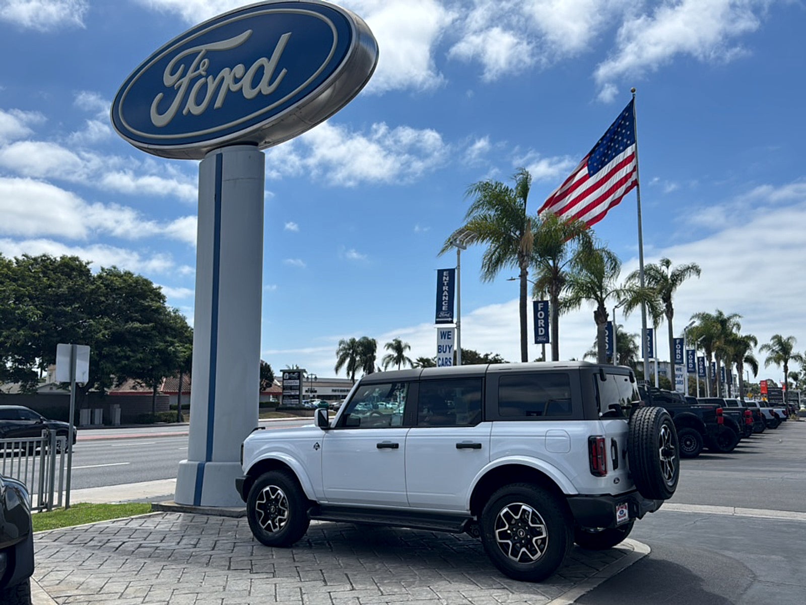 2026 Ford Bronco Outer Banks