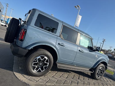 2025 Ford Bronco Outer Banks