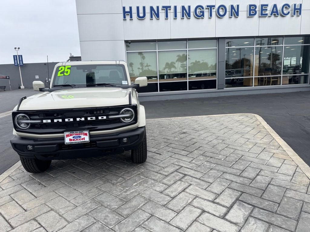 2025 Ford Bronco Outer Banks