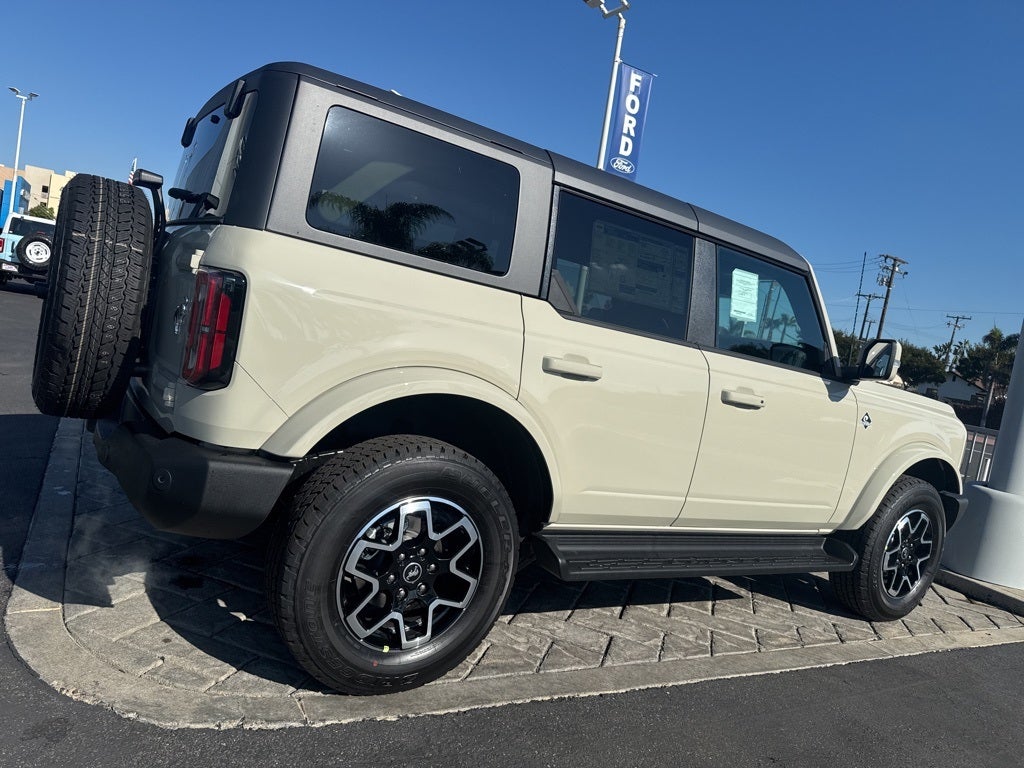 2025 Ford Bronco Outer Banks