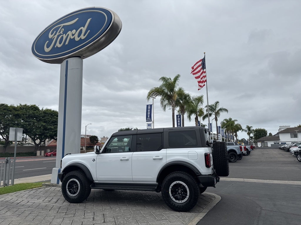2025 Ford Bronco Outer Banks