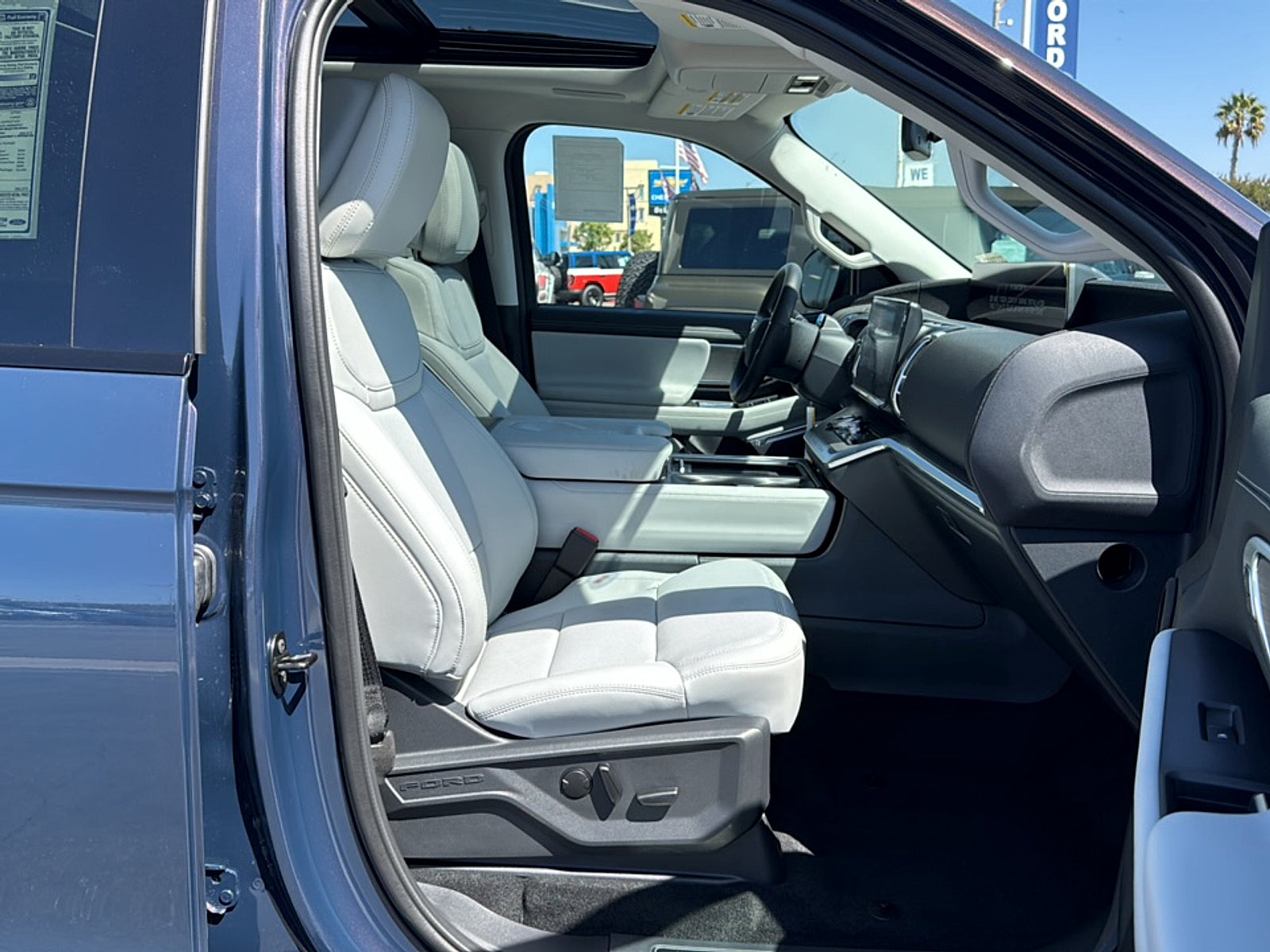 2027 Ford Expedition Platinum