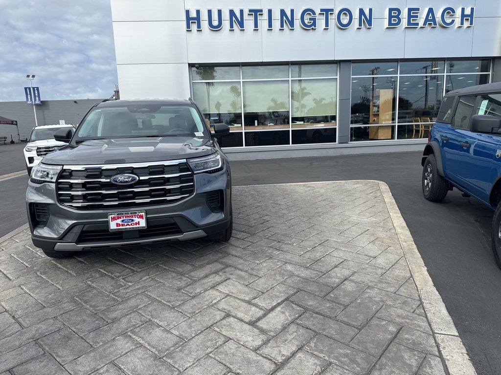 2025 Ford Explorer Active