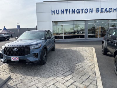 2025 Ford Explorer ST-Line