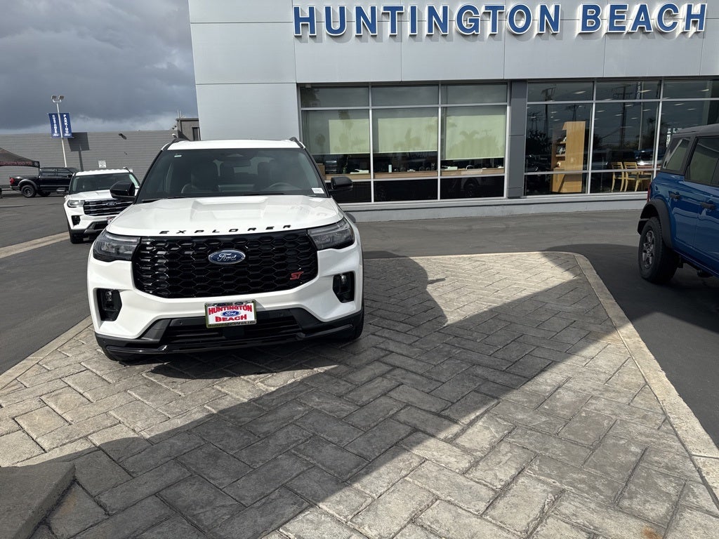 2025 Ford Explorer ST