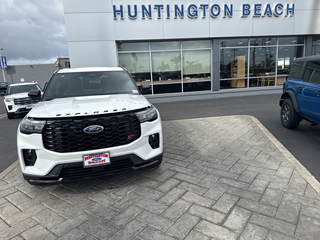 2025 Ford Explorer ST