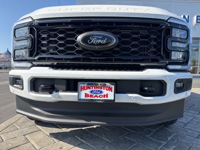 2026 Ford F-350SD Lariat