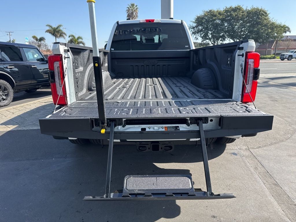 2026 Ford F-350SD Platinum DRW