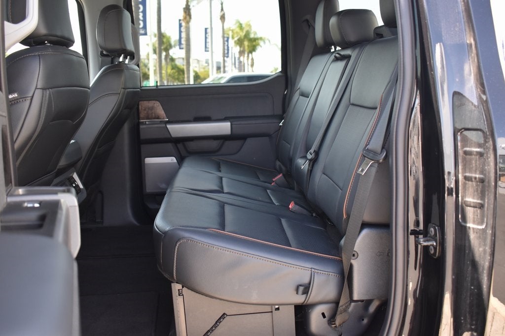 2025 Ford F-350SD Lariat DRW