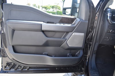 2025 Ford F-350SD Lariat DRW