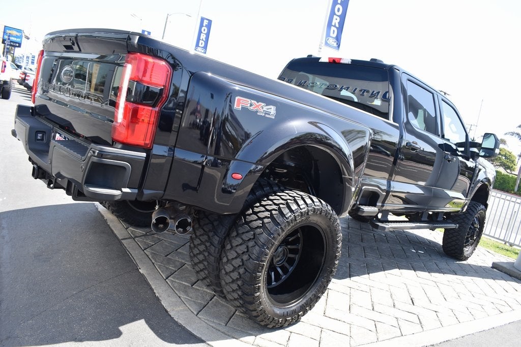 2025 Ford F-350SD Lariat DRW