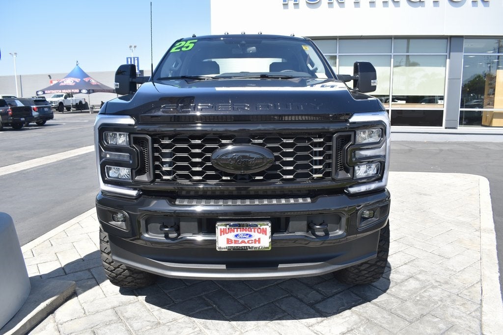 2025 Ford F-350SD Lariat DRW