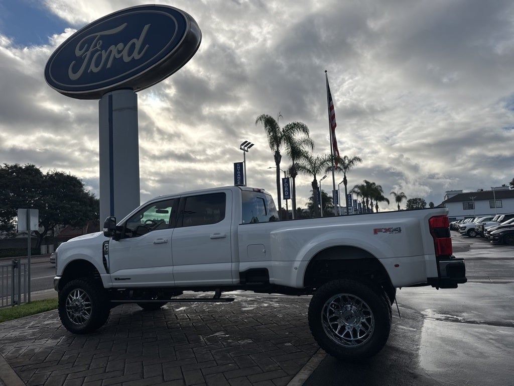 2024 Ford F-350SD Lariat DRW