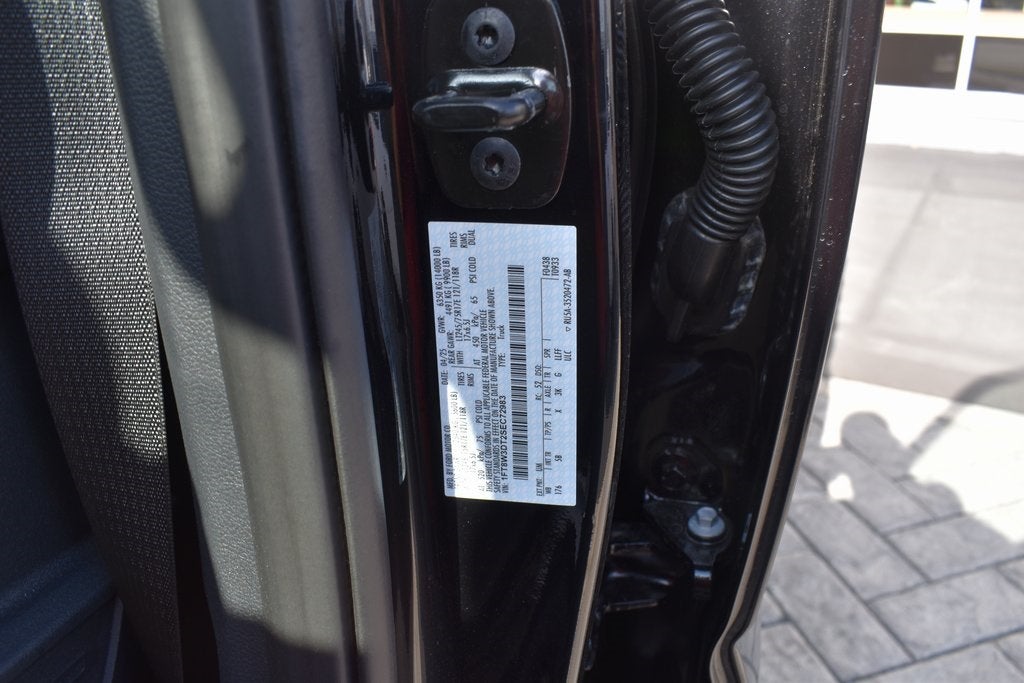 2025 Ford F-350SD Lariat DRW