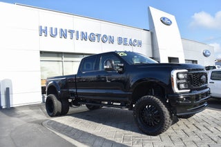 2025 Ford F-350SD Lariat DRW
