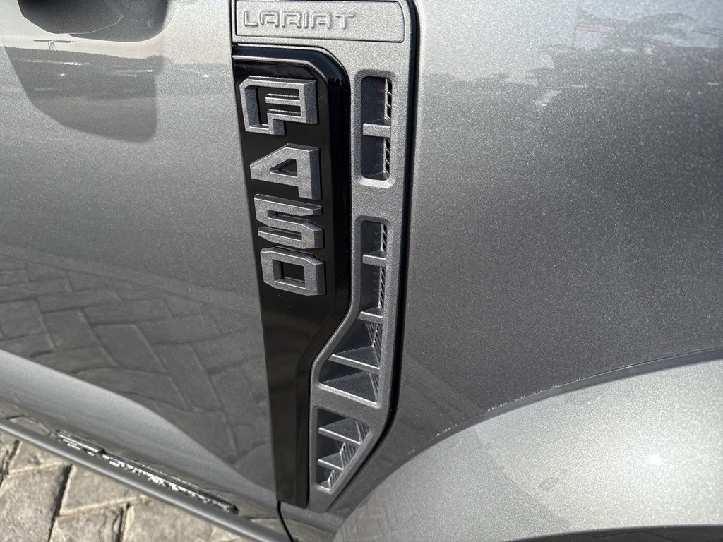 2026 Ford F-450SD Lariat DRW