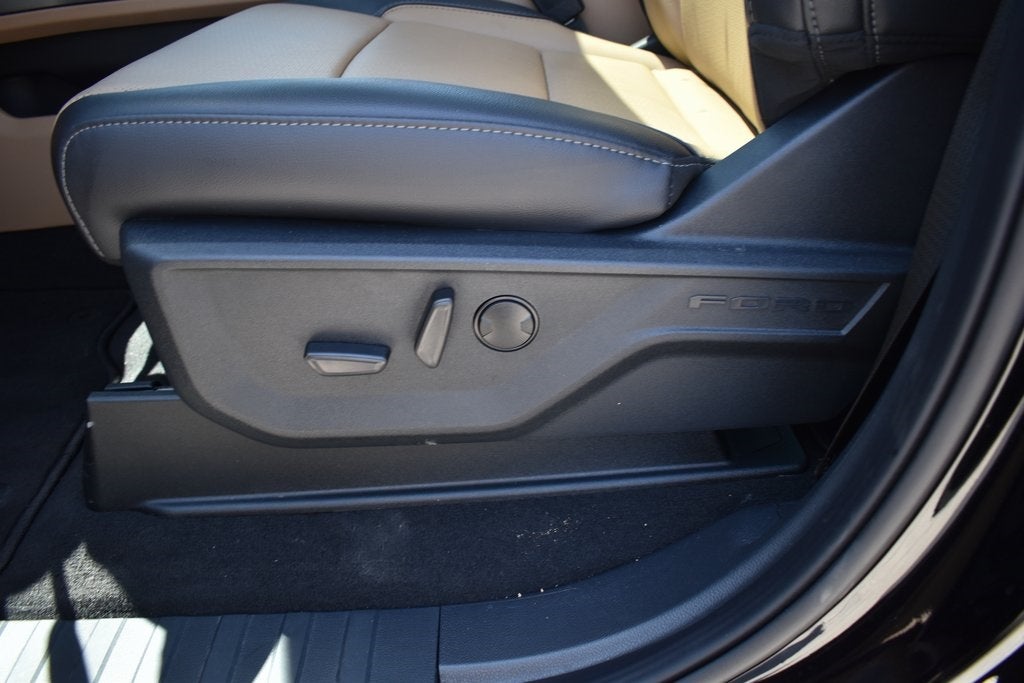 2025 Ford F-450SD Lariat DRW