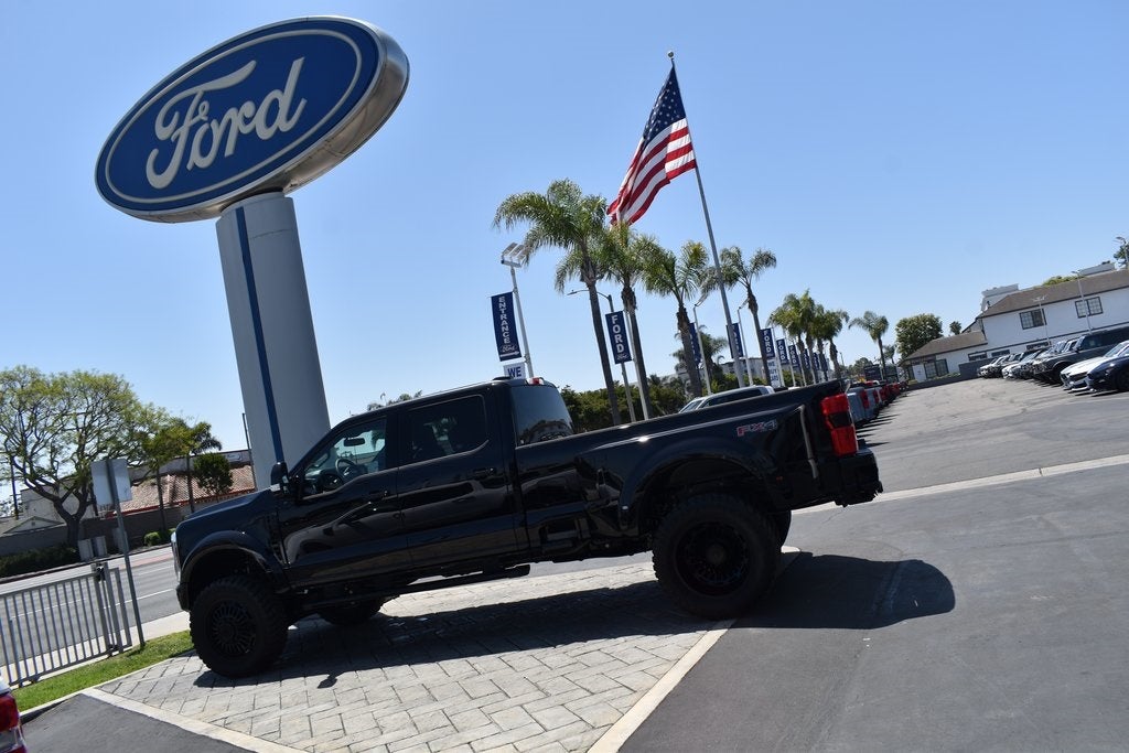 2025 Ford F-450SD Lariat DRW