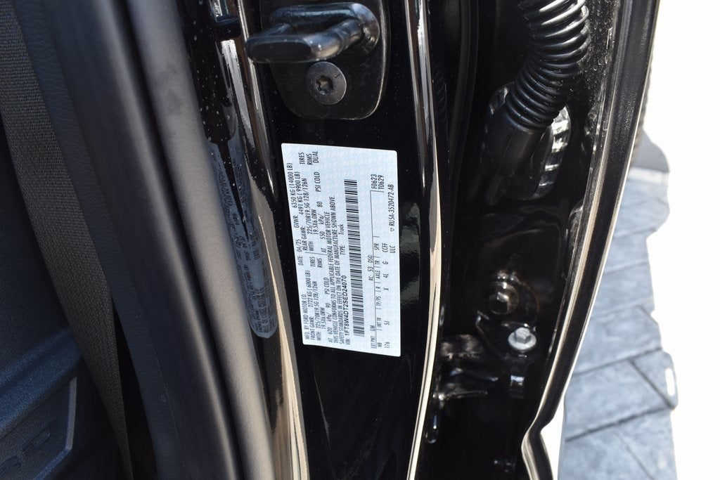 2025 Ford F-450SD Lariat DRW