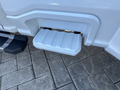 2026 Ford F-450SD Lariat DRW