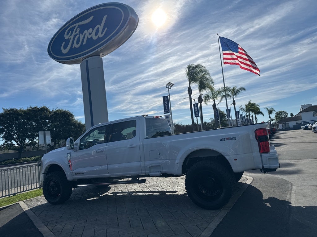 2026 Ford F-450SD Lariat DRW