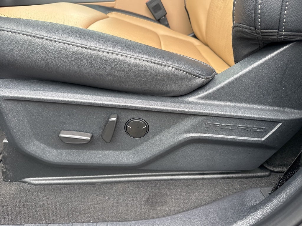 2026 Ford F-450SD Lariat DRW