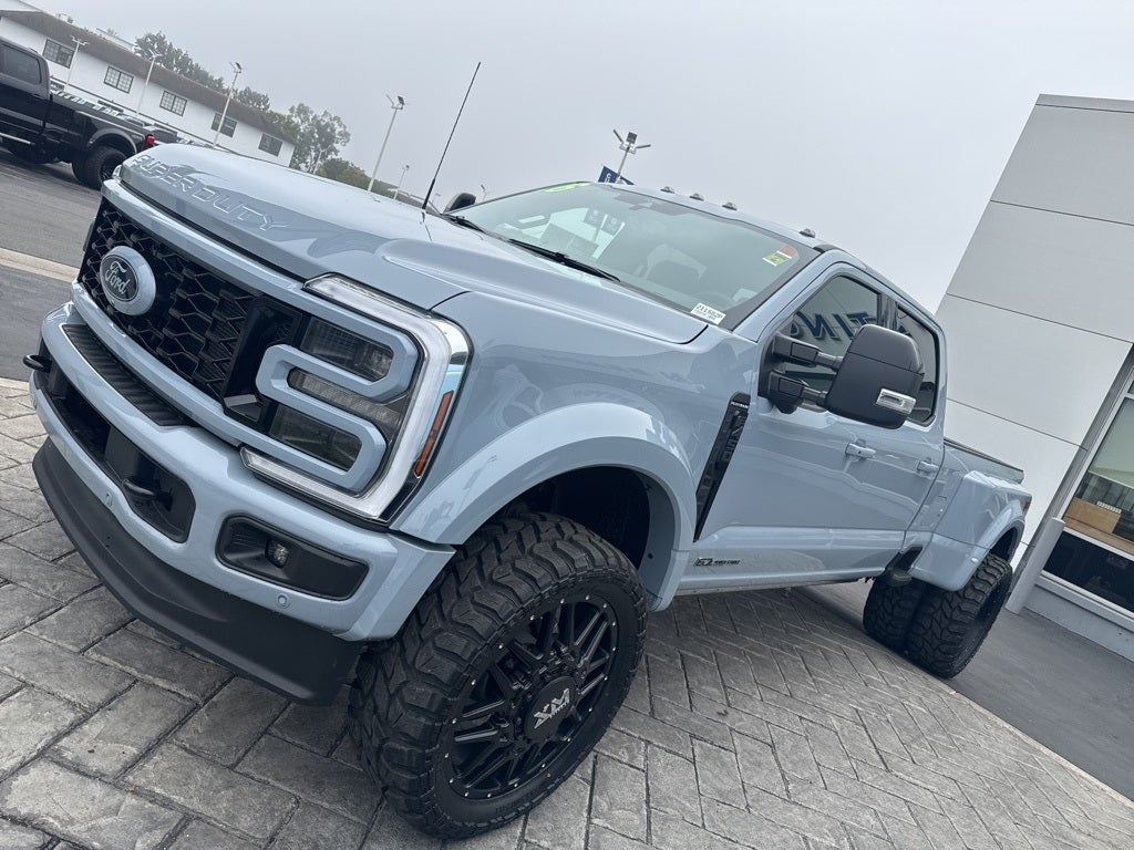 2026 Ford F-450SD Platinum DRW