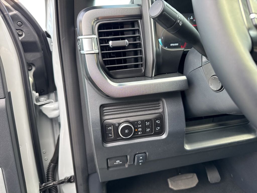 2026 Ford F-450SD Platinum DRW