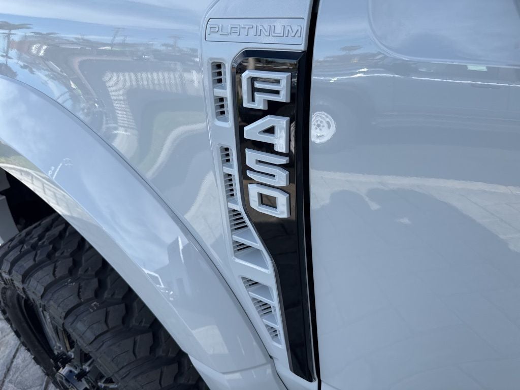 2026 Ford F-450SD Platinum DRW