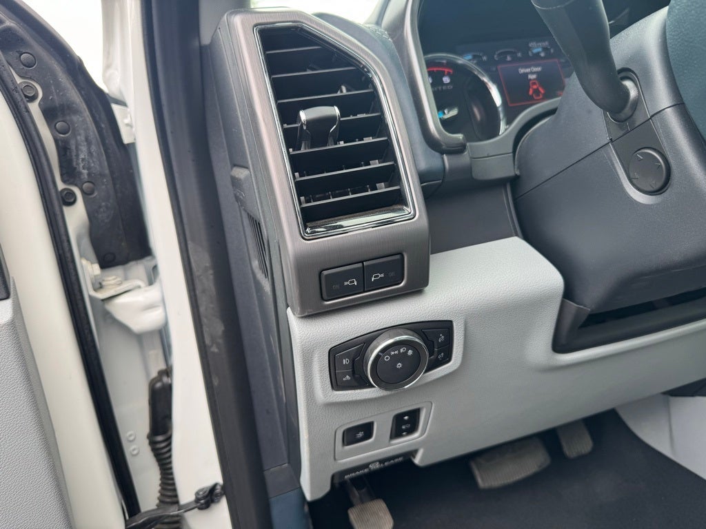 2022 Ford F-450SD Limited DRW