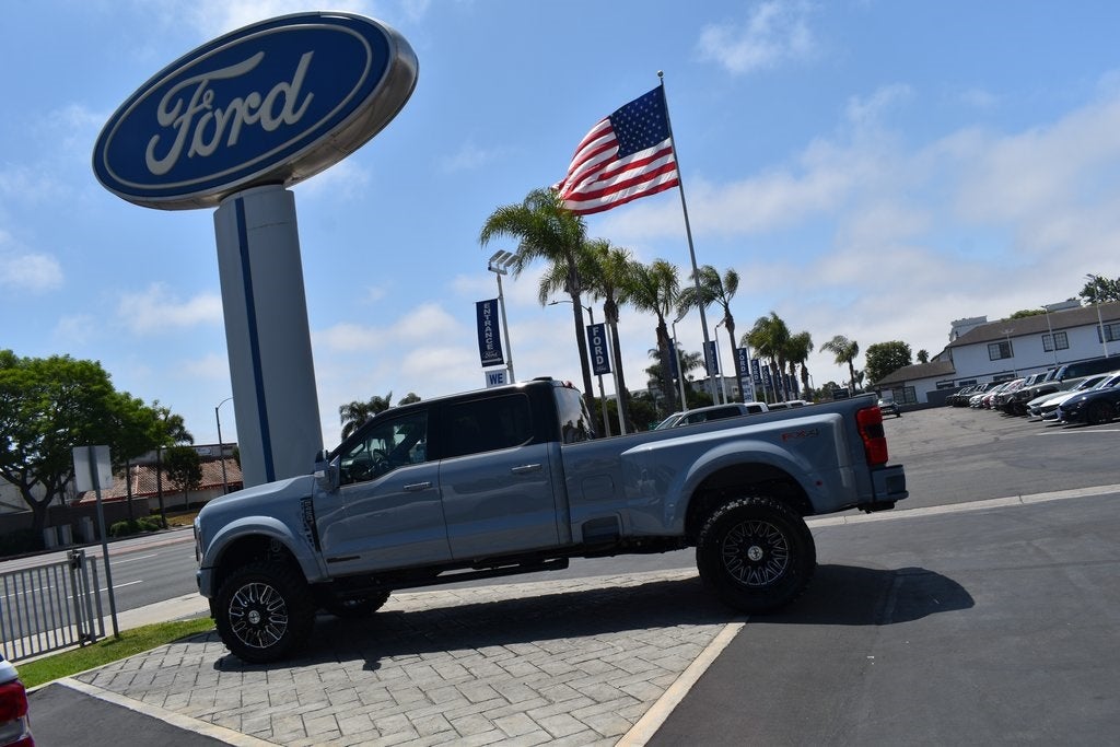 2025 Ford F-450SD Lariat DRW