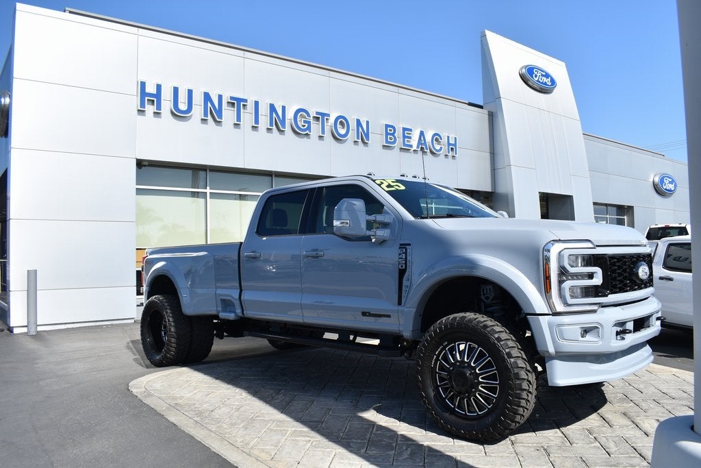 2025 Ford F-450SD Lariat DRW