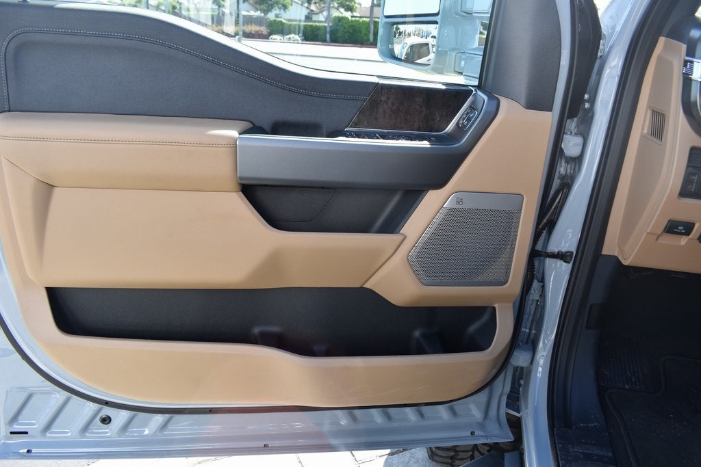 2025 Ford F-450SD Lariat DRW