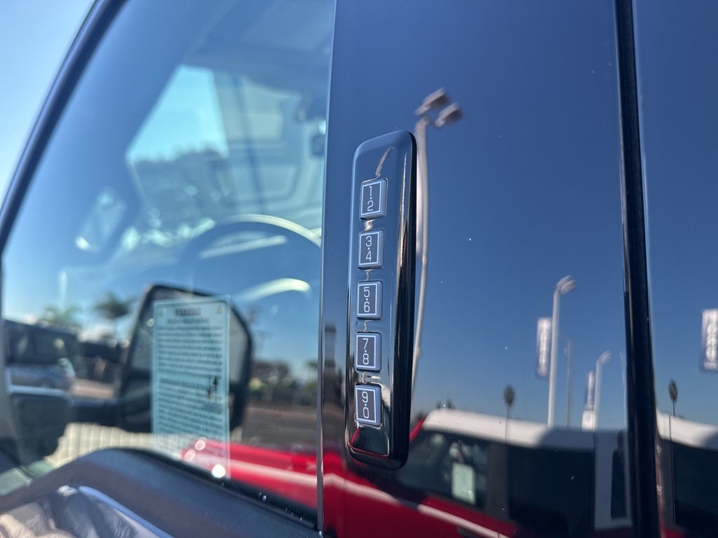 2026 Ford F-450SD Lariat DRW