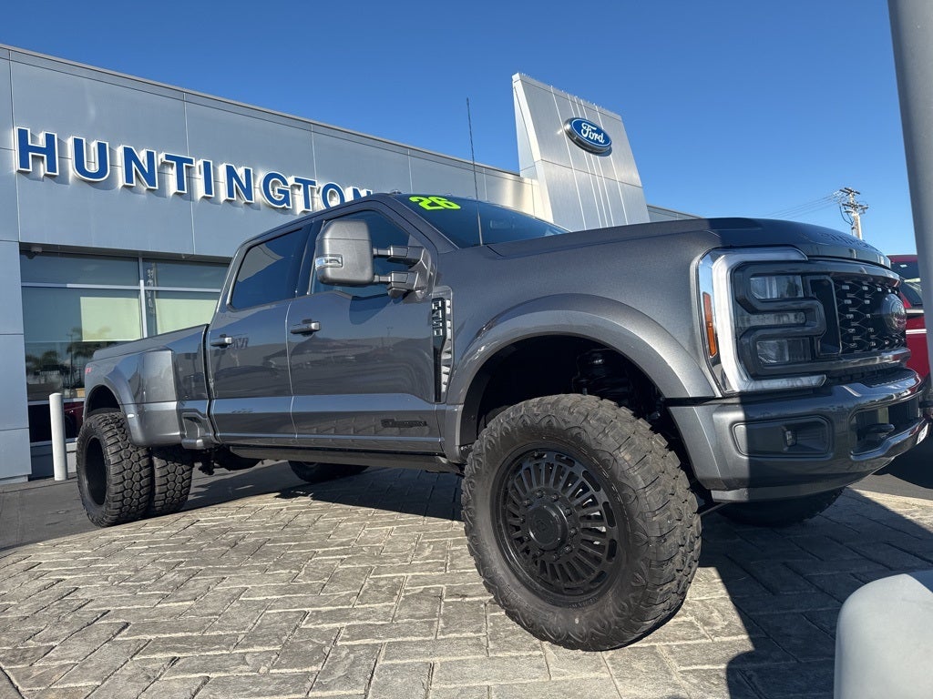 2026 Ford F-450SD Lariat DRW