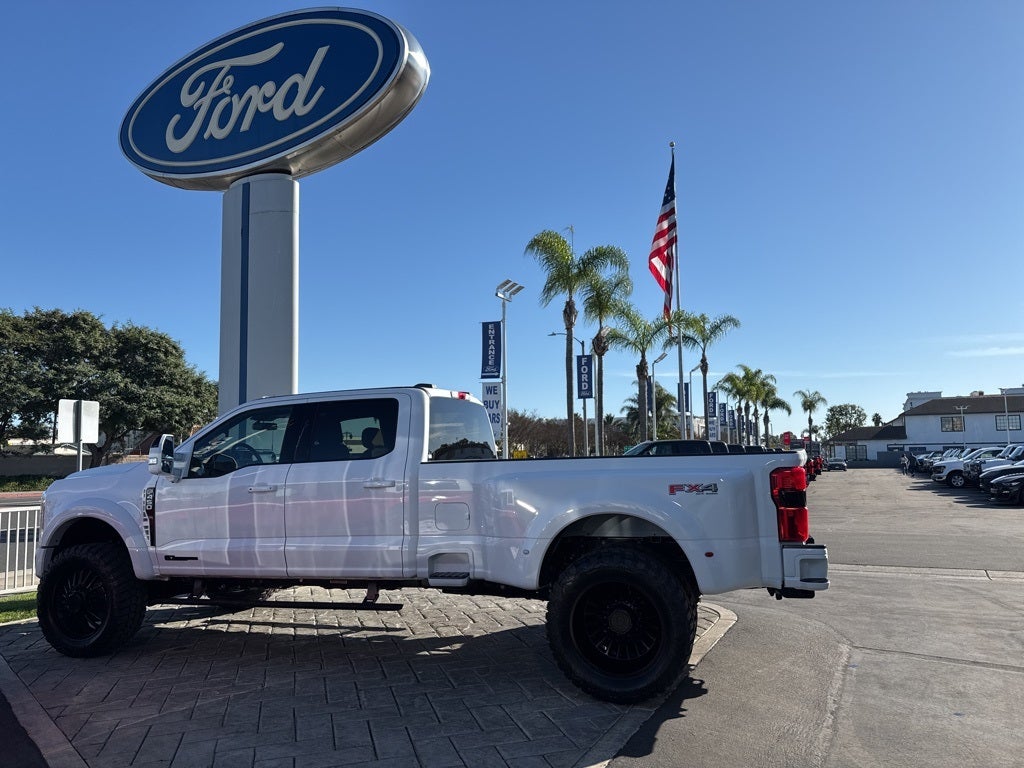2026 Ford F-450SD Lariat DRW