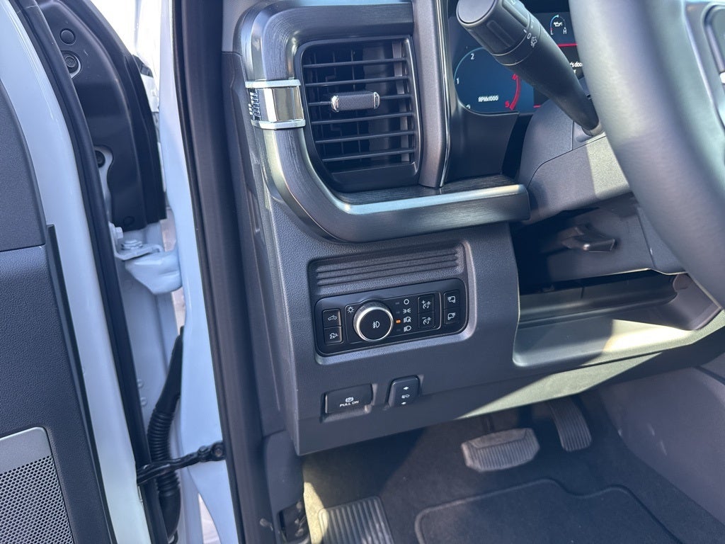 2026 Ford F-450SD Lariat DRW