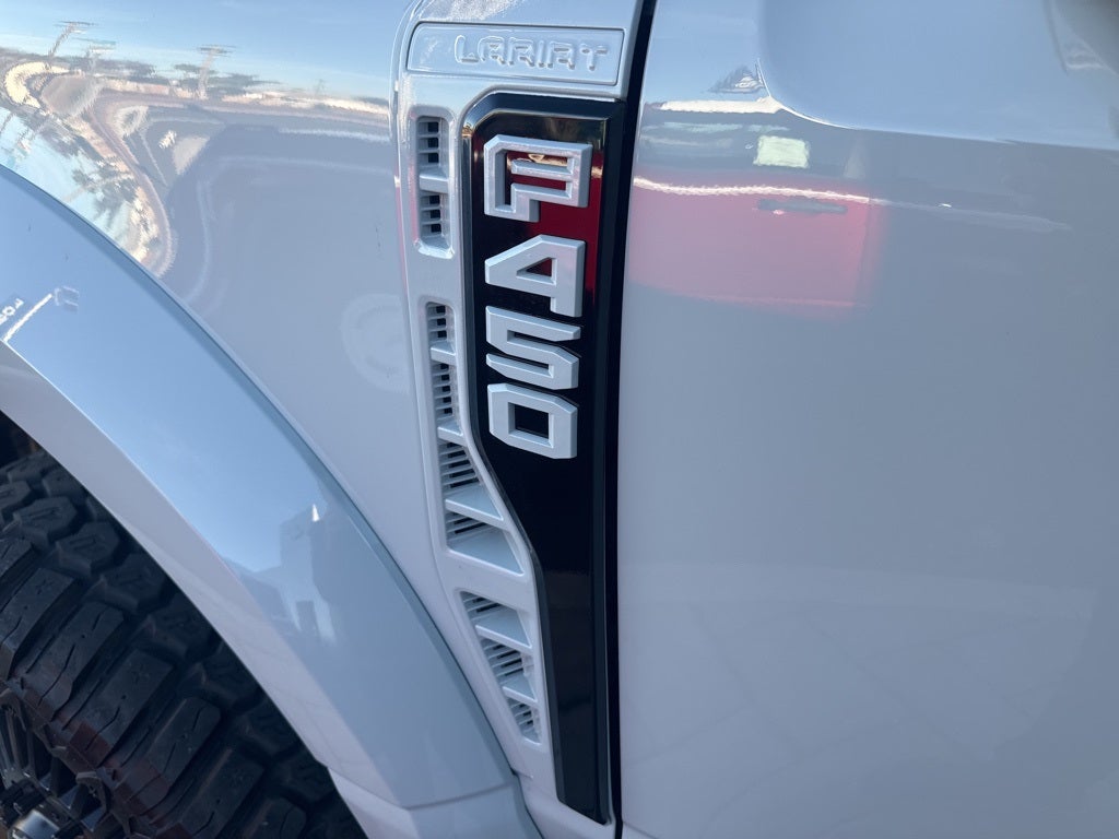 2026 Ford F-450SD Lariat DRW