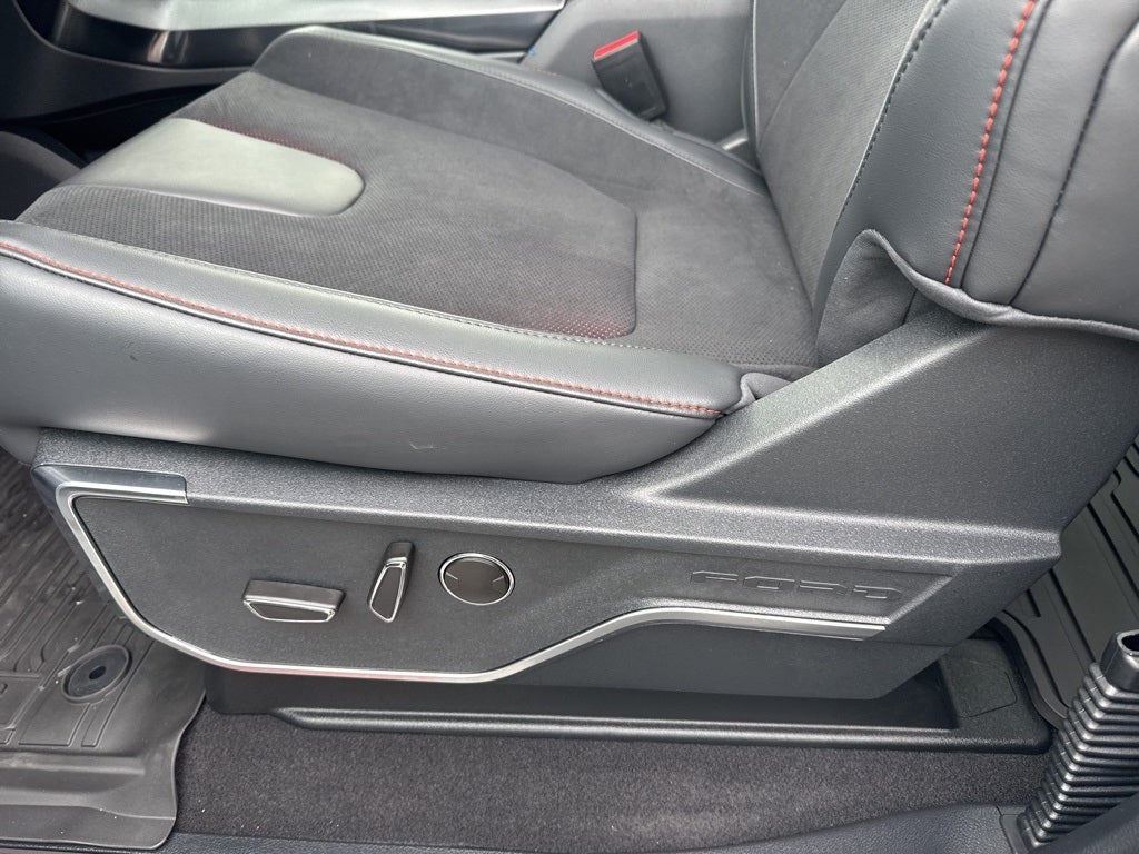 2025 Ford F-150 Raptor R